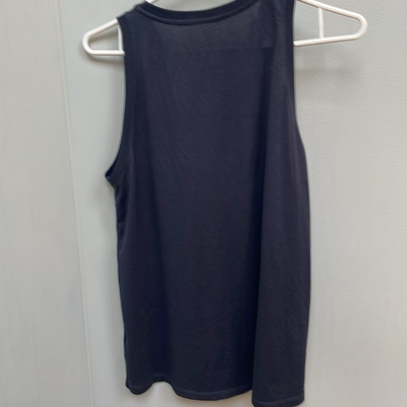 Size Large - Picture 3 of 3